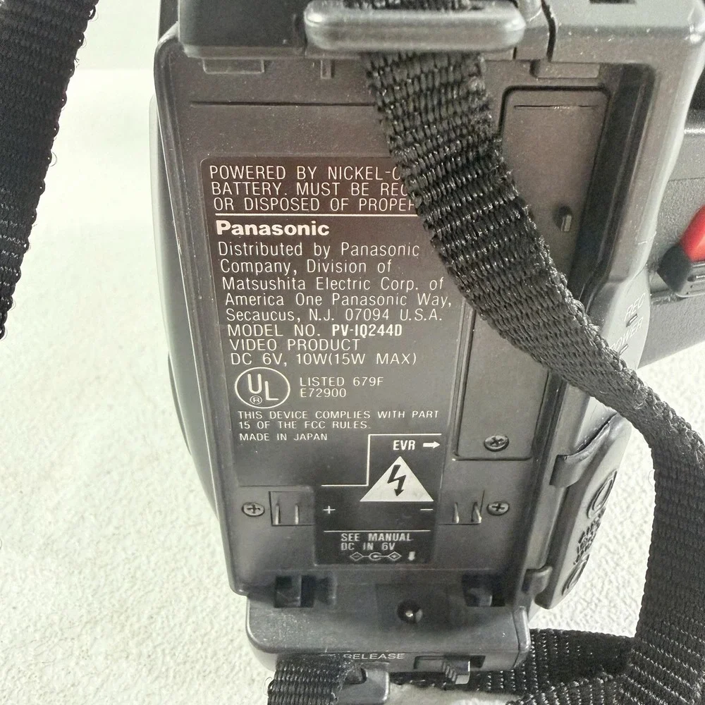 Panasonic Palmcorder IQ PV-IQ244D VHS-C Camcorder Video Camera Tested Working